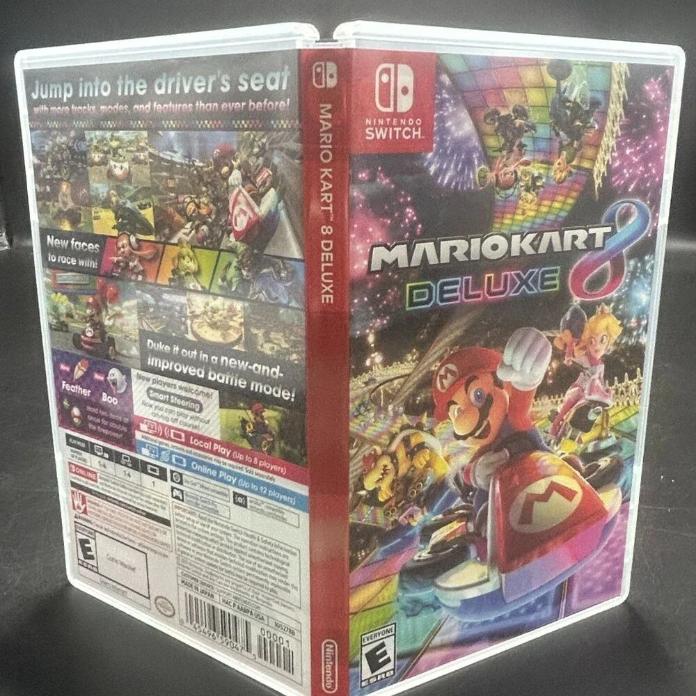 Mario Kart 8 Deluxe Local Online Multiplayer (Nintendo Switch, 2017) CASE ONLY